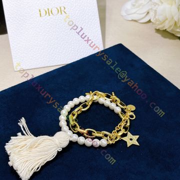 Dior, Jewelry, Christian Dior Dior Dior Pearl Necklace Charm Bee Star  Clover Fashionable Gold O