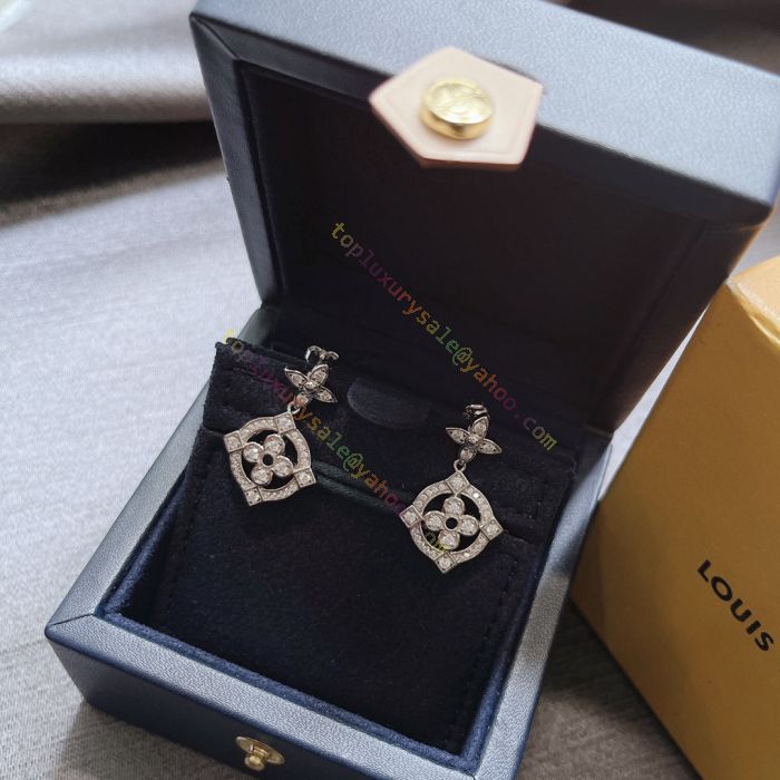 Louis Vuitton Dentelle de Monogram bracelet with diamonds set in