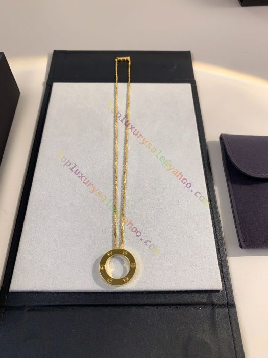 Japan Used Necklace] Louis Vuitton Collier Lv Staple Edition