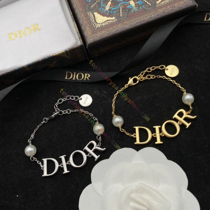 Dio(r)evolution Necklace Gold-Finish Metal with a White Resin Pearl